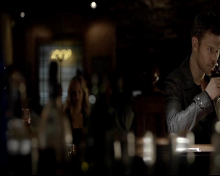 VampireDiariesWorld-dot-org_4x06WeAllGoALittleMadSometimes1113.jpg