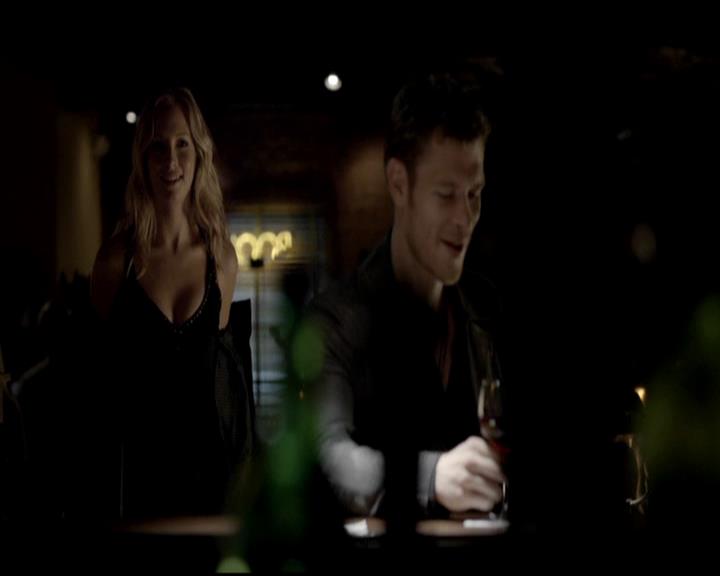 VampireDiariesWorld-dot-org_4x06WeAllGoALittleMadSometimes1117.jpg