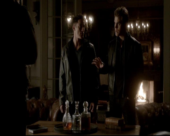 VampireDiariesWorld-dot-org_4x06WeAllGoALittleMadSometimes1162.jpg