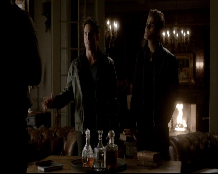 VampireDiariesWorld-dot-org_4x06WeAllGoALittleMadSometimes1166.jpg