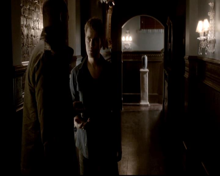 VampireDiariesWorld-dot-org_4x06WeAllGoALittleMadSometimes1229.jpg