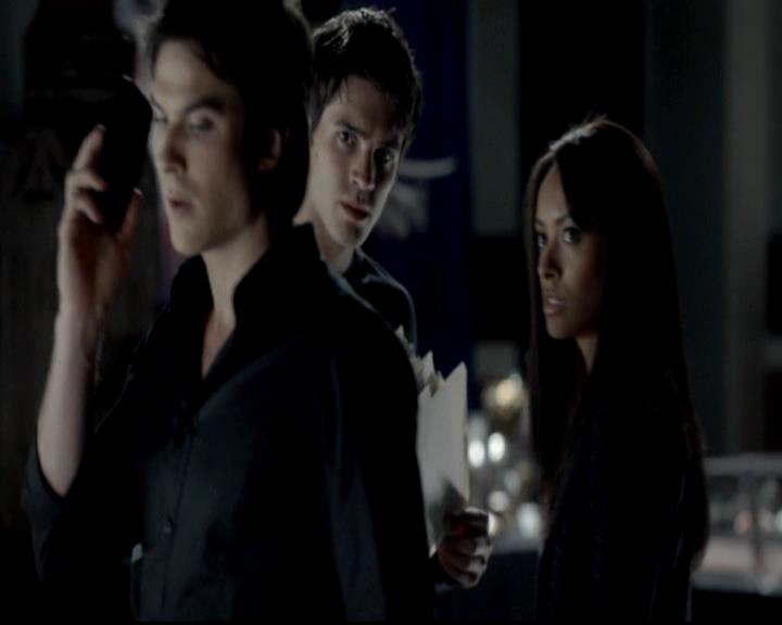 VampireDiariesWorld-dot-org_4x06WeAllGoALittleMadSometimes1279.jpg