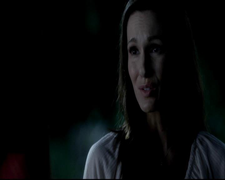 VampireDiariesWorld-dot-org_4x06WeAllGoALittleMadSometimes1421.jpg