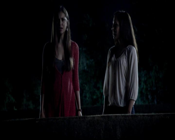 VampireDiariesWorld-dot-org_4x06WeAllGoALittleMadSometimes1488.jpg