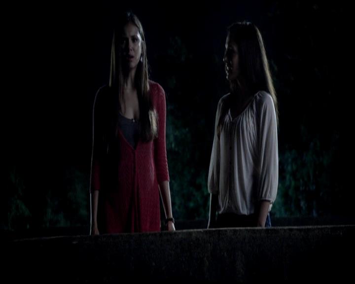 VampireDiariesWorld-dot-org_4x06WeAllGoALittleMadSometimes1489.jpg