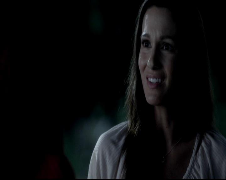 VampireDiariesWorld-dot-org_4x06WeAllGoALittleMadSometimes1515.jpg