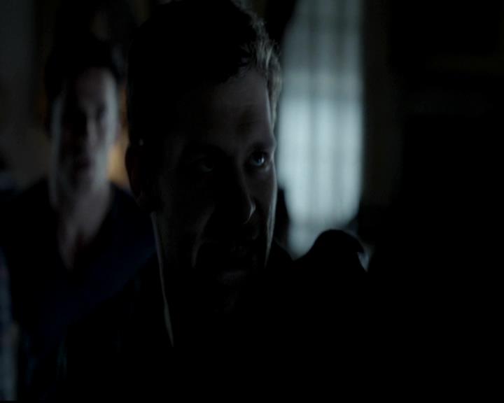 VampireDiariesWorld-dot-org_4x06WeAllGoALittleMadSometimes1609.jpg