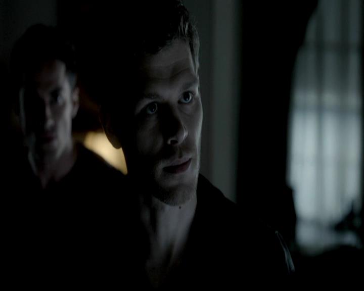 VampireDiariesWorld-dot-org_4x06WeAllGoALittleMadSometimes1643.jpg