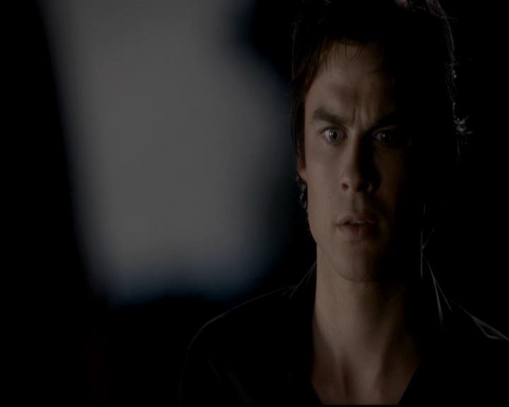 VampireDiariesWorld-dot-org_4x06WeAllGoALittleMadSometimes1711.jpg