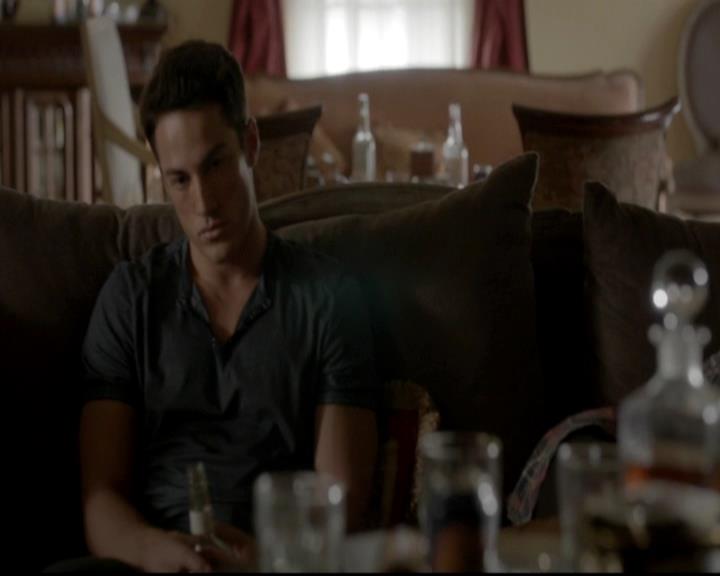 VampireDiariesWorld-dot-org_4x06WeAllGoALittleMadSometimes1839.jpg