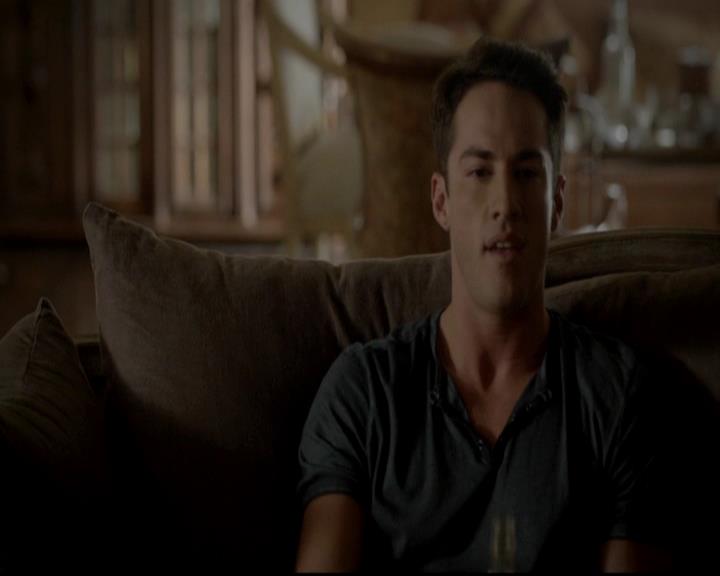 VampireDiariesWorld-dot-org_4x06WeAllGoALittleMadSometimes1880.jpg