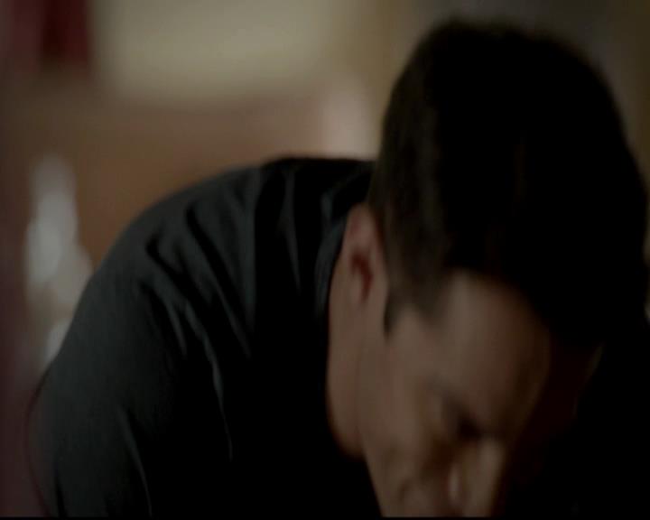 VampireDiariesWorld-dot-org_4x06WeAllGoALittleMadSometimes1902.jpg