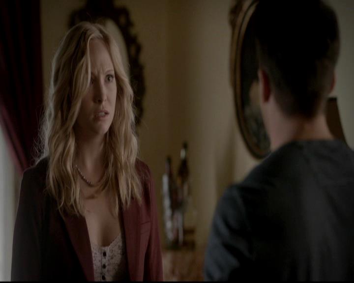 VampireDiariesWorld-dot-org_4x06WeAllGoALittleMadSometimes1918.jpg