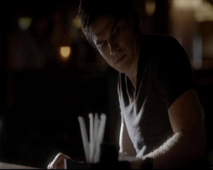 VampireDiariesWorld-dot-org_4x06WeAllGoALittleMadSometimes1928.jpg