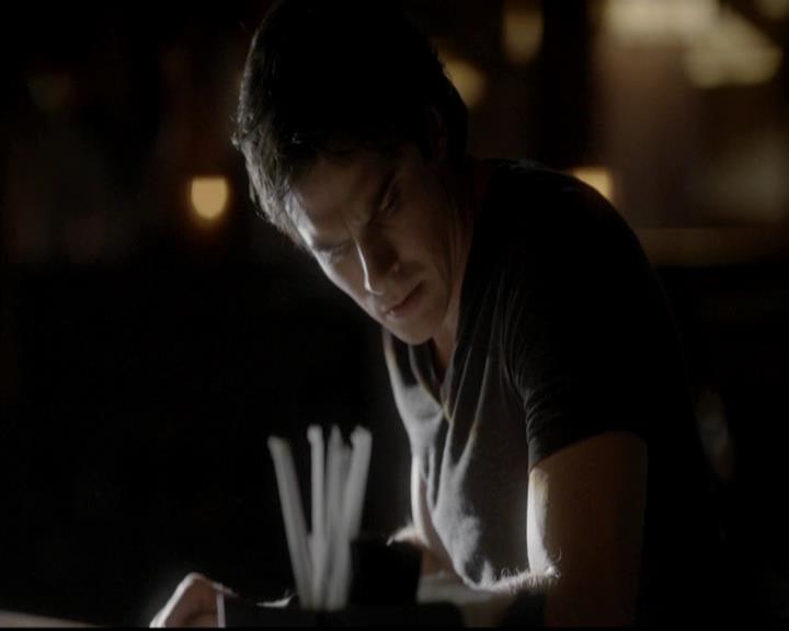 VampireDiariesWorld-dot-org_4x06WeAllGoALittleMadSometimes1929.jpg