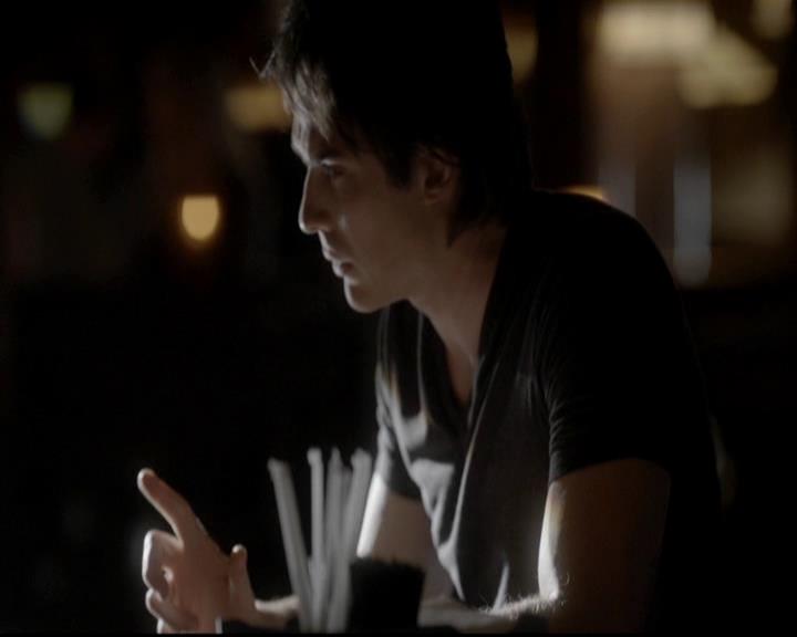 VampireDiariesWorld-dot-org_4x06WeAllGoALittleMadSometimes1930.jpg