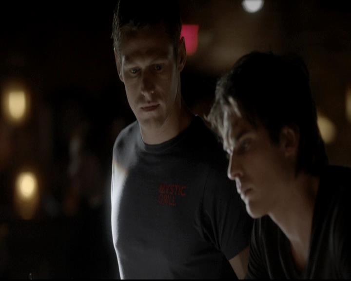 VampireDiariesWorld-dot-org_4x06WeAllGoALittleMadSometimes1937.jpg