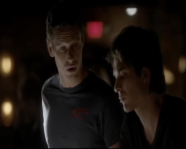 VampireDiariesWorld-dot-org_4x06WeAllGoALittleMadSometimes1941.jpg