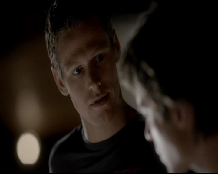 VampireDiariesWorld-dot-org_4x06WeAllGoALittleMadSometimes1958.jpg