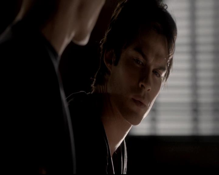 VampireDiariesWorld-dot-org_4x06WeAllGoALittleMadSometimes1971.jpg