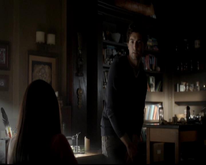 VampireDiariesWorld-dot-org_4x06WeAllGoALittleMadSometimes1984.jpg