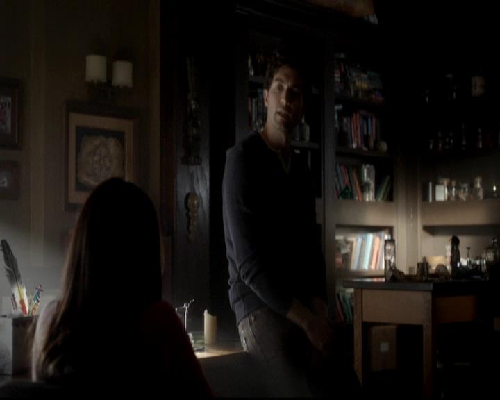 VampireDiariesWorld-dot-org_4x06WeAllGoALittleMadSometimes1985.jpg