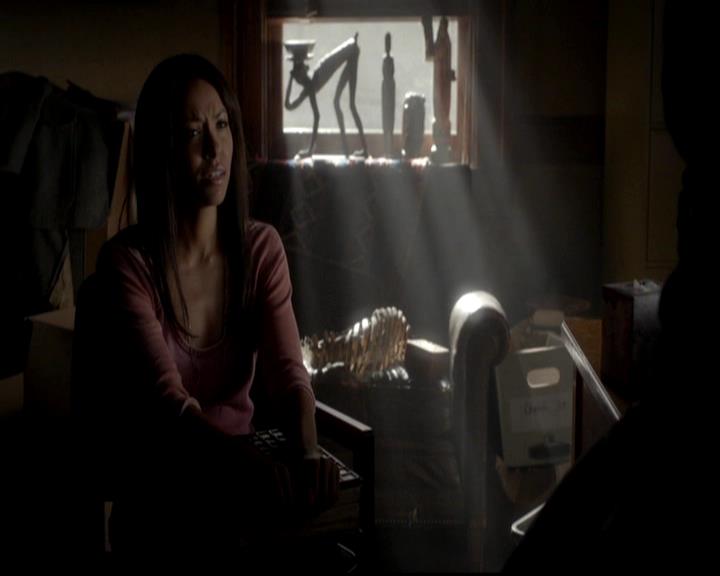 VampireDiariesWorld-dot-org_4x06WeAllGoALittleMadSometimes1991.jpg