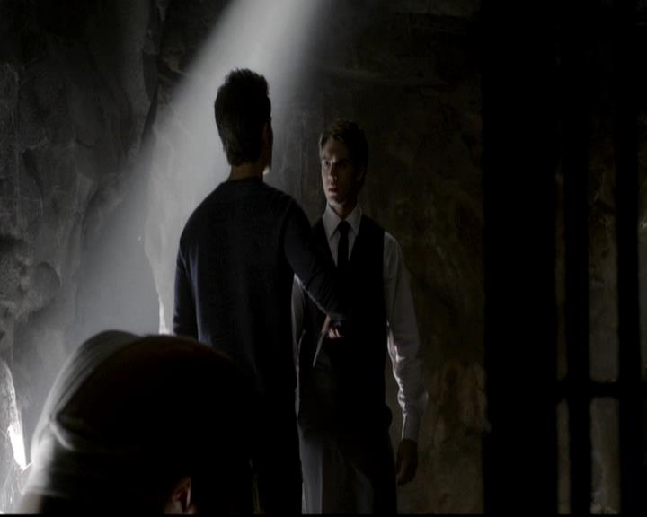 VampireDiariesWorld-dot-org_4x07MyBrothersKeeper0878.jpg