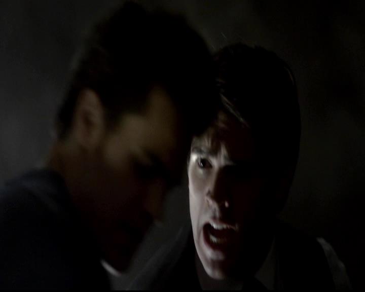 VampireDiariesWorld-dot-org_4x07MyBrothersKeeper0880.jpg