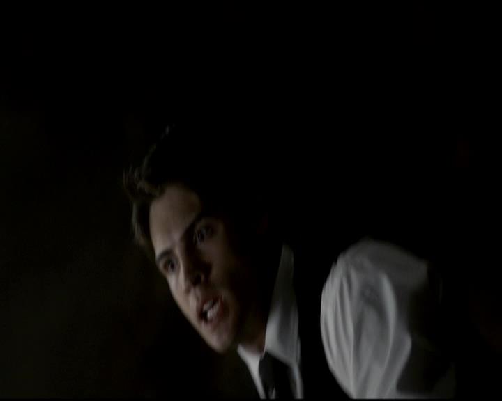 VampireDiariesWorld-dot-org_4x07MyBrothersKeeper0918.jpg