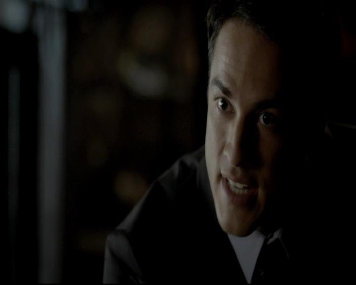 VampireDiariesWorld-dot-org_4x07MyBrothersKeeper1973.jpg