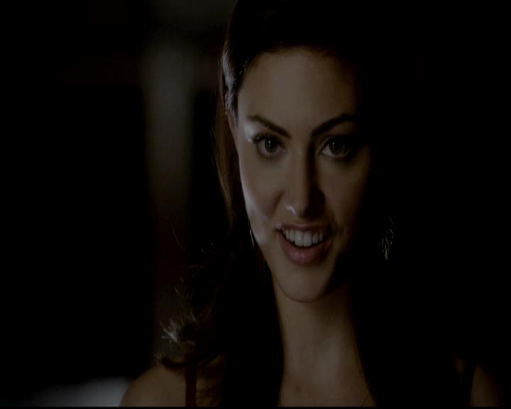 VampireDiariesWorld-dot-org_4x07MyBrothersKeeper1991.jpg