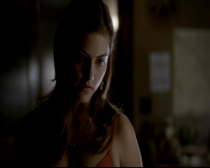 VampireDiariesWorld-dot-org_4x07MyBrothersKeeper1999.jpg