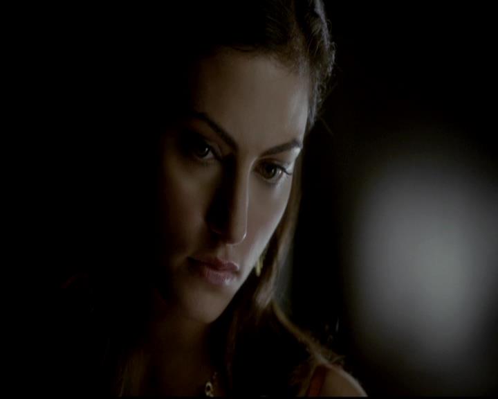 VampireDiariesWorld-dot-org_4x07MyBrothersKeeper2007.jpg