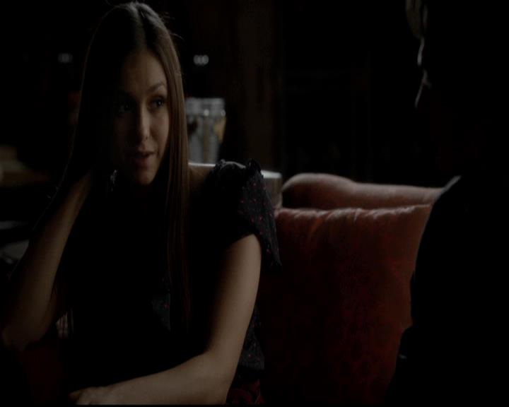 VampireDiariesWorld-dot-org_4x07MyBrothersKeeper2019.jpg