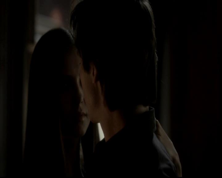 VampireDiariesWorld-dot-org_4x07MyBrothersKeeper2102.jpg