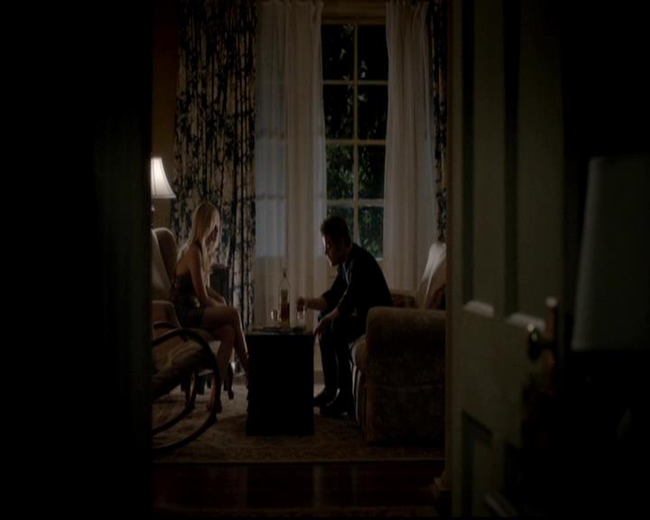 VampireDiariesWorld-dot-org_4x07MyBrothersKeeper2117.jpg