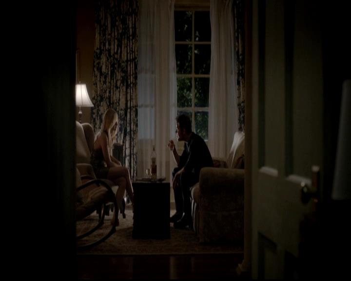 VampireDiariesWorld-dot-org_4x07MyBrothersKeeper2120.jpg