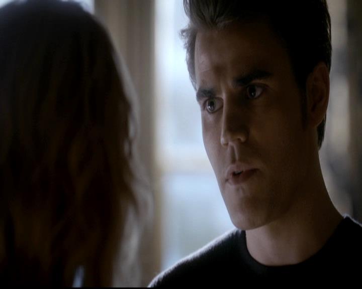 VampireDiariesWorld-dot-org_4x08WellAlwaysHaveBourbonStreet0100.jpg