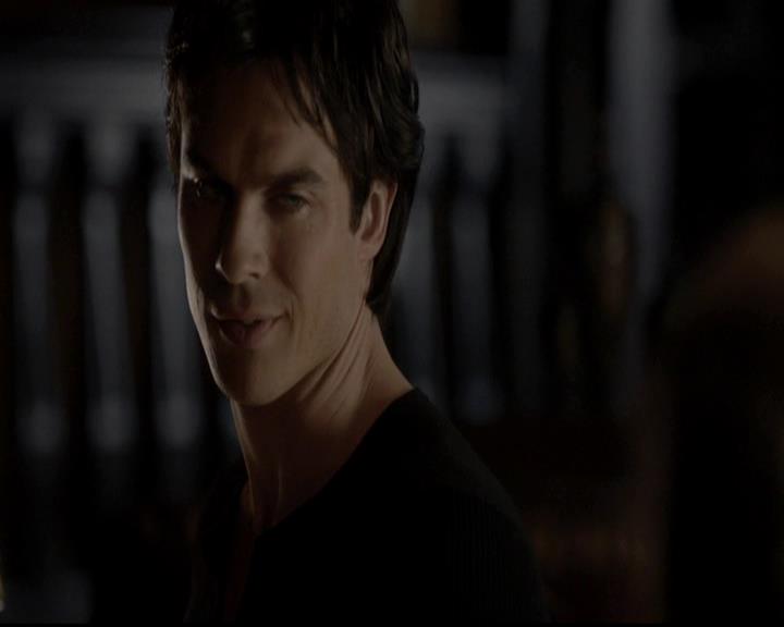 VampireDiariesWorld-dot-org_4x08WellAlwaysHaveBourbonStreet0534.jpg