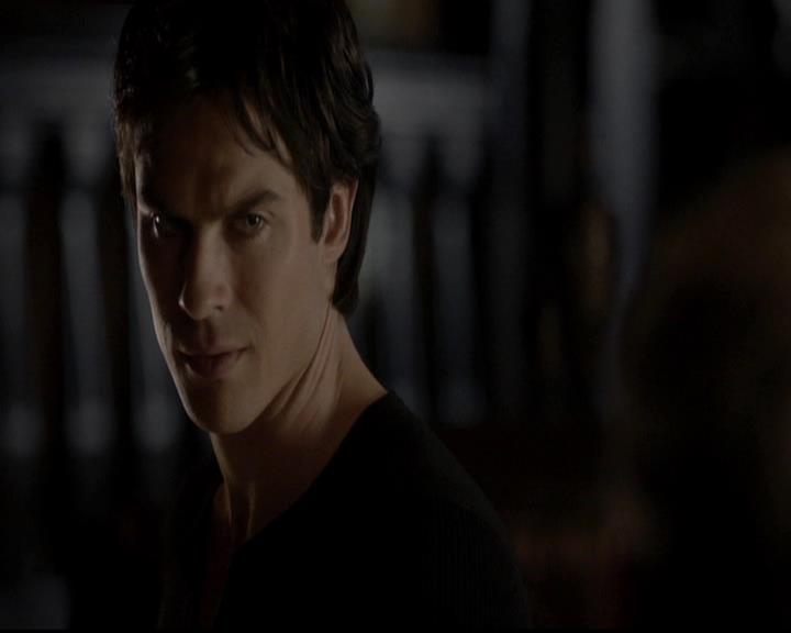 VampireDiariesWorld-dot-org_4x08WellAlwaysHaveBourbonStreet0535.jpg