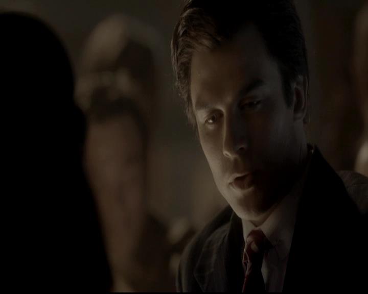 VampireDiariesWorld-dot-org_4x08WellAlwaysHaveBourbonStreet0556.jpg