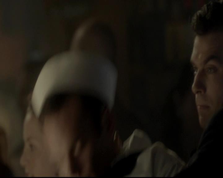 VampireDiariesWorld-dot-org_4x08WellAlwaysHaveBourbonStreet0592.jpg