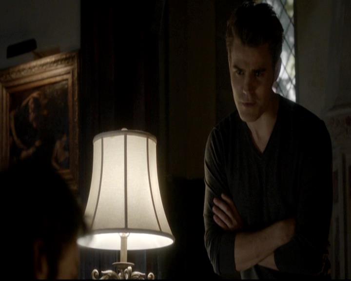 VampireDiariesWorld-dot-org_4x08WellAlwaysHaveBourbonStreet0605.jpg