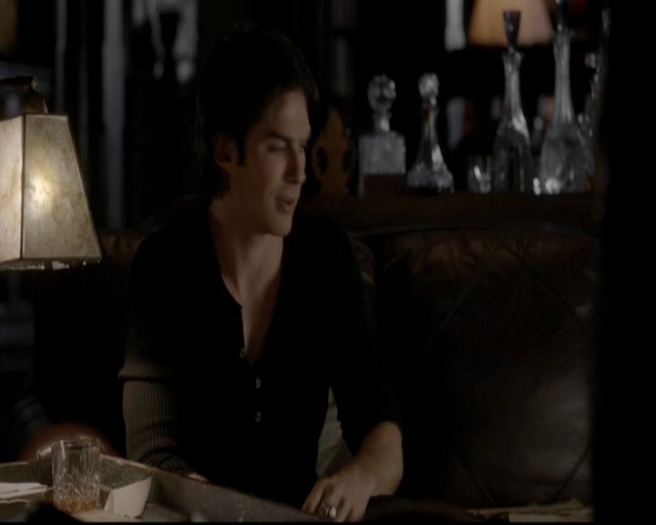 VampireDiariesWorld-dot-org_4x08WellAlwaysHaveBourbonStreet0608.jpg