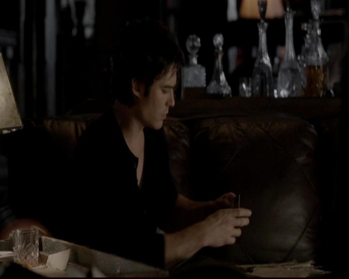 VampireDiariesWorld-dot-org_4x08WellAlwaysHaveBourbonStreet0611.jpg