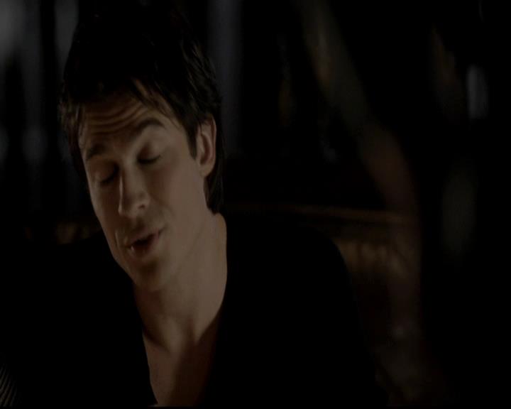 VampireDiariesWorld-dot-org_4x08WellAlwaysHaveBourbonStreet0618.jpg