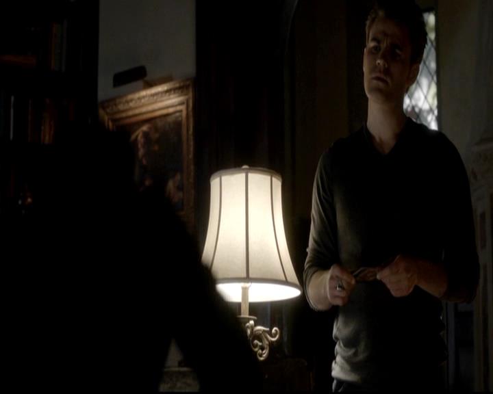 VampireDiariesWorld-dot-org_4x08WellAlwaysHaveBourbonStreet0623.jpg