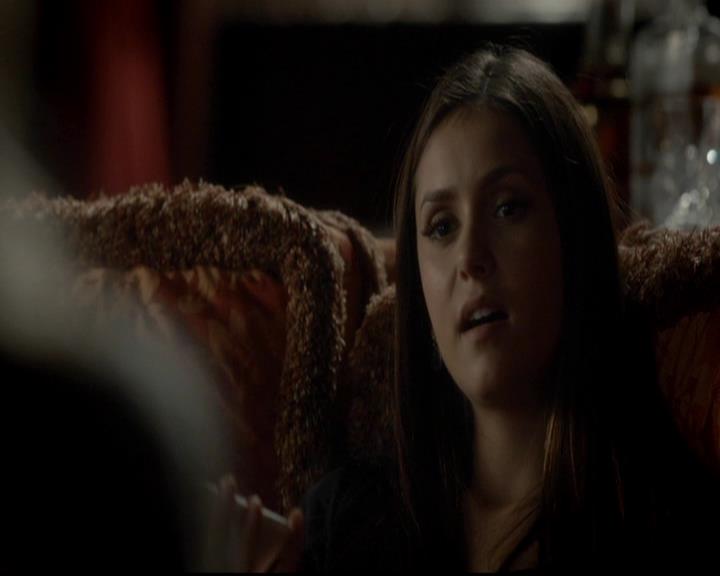 VampireDiariesWorld-dot-org_4x08WellAlwaysHaveBourbonStreet0670.jpg