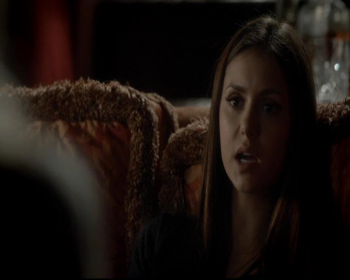 VampireDiariesWorld-dot-org_4x08WellAlwaysHaveBourbonStreet0673.jpg